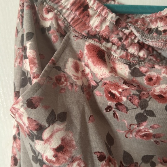 LuLaRoe Floral Jamie French Terry Shorts (Xl) - Picture 4 of 4